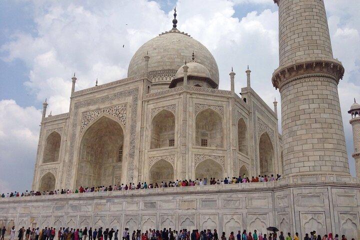 Excursión sin colas al Taj Mahal Red Fort & Baby Taj desde Delhi en coche