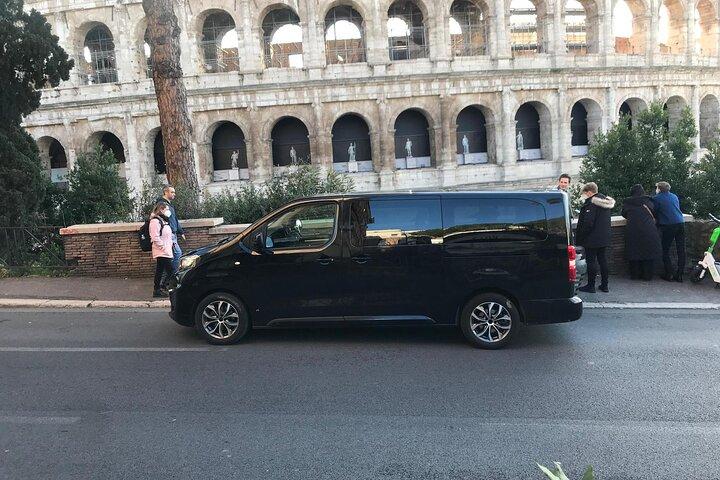 “Skip the Taxi Line: Private FCO ↔ Rome Transfer with Pro Driver”