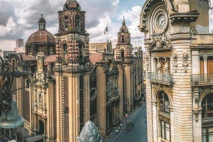 Ghosts and Secrets to Dia de Muertos Downtown Tour