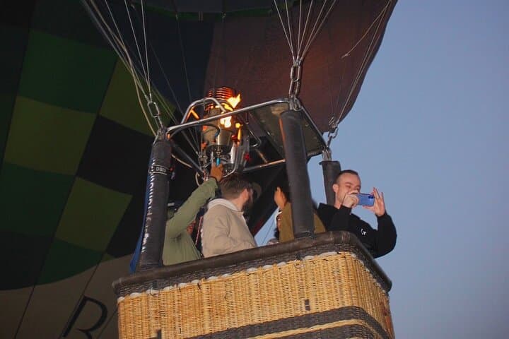 Teotihuacan balloon flight with cave breakfast and CDMX pickup