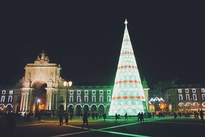 Lisbon Christmas Lights Tour in Private Eco Tuk Tuk with a Local