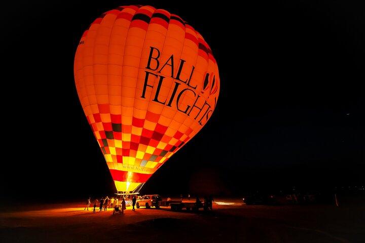 Sunrise Dubai Heißluftballonfahrt mit Hoteltransfers