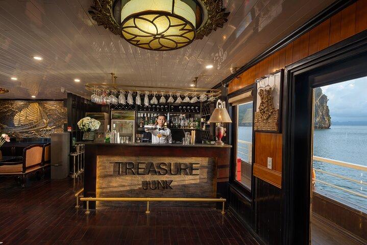 Hanoi: Treasure Junk Cruise Udforsk det skjulte i Bai Tu Long Bay
