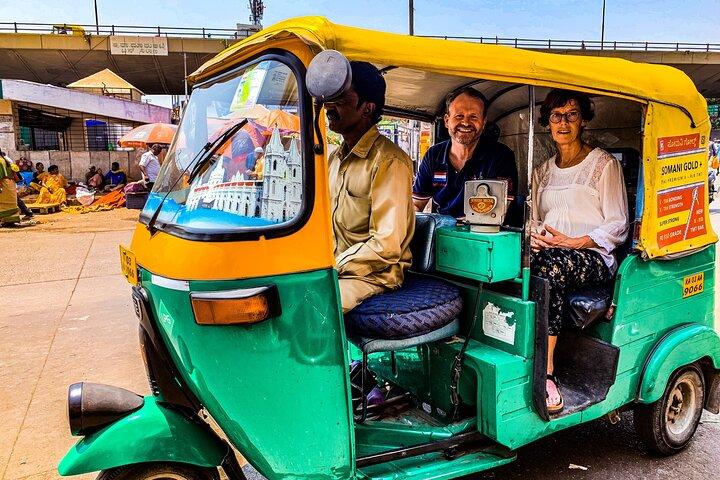 Tour in tuk tuk offbeat di Bangalore centrale