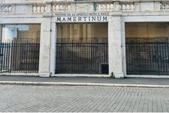 Colosseum Small Group Tour with Mamertine Prison Access