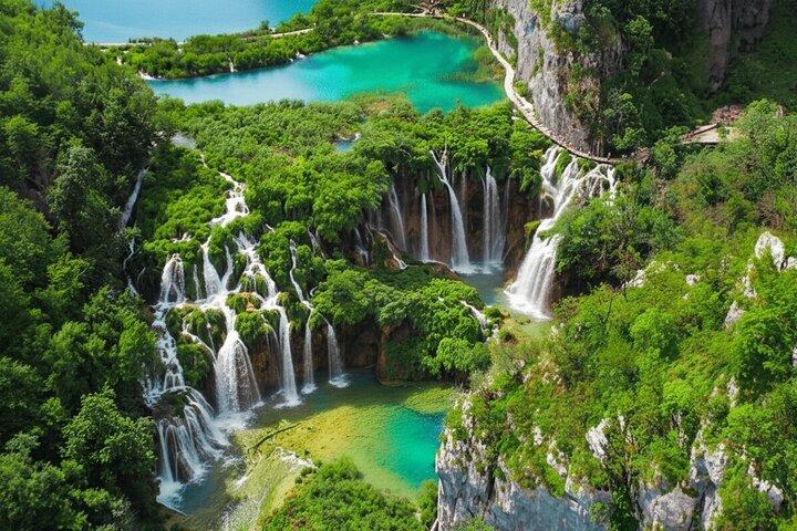 Zagreb: Plitvice with Ticket & Rastoke Guided Tour Boat Ride
