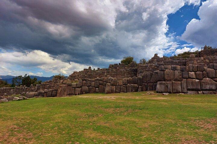 Valle Sagrado del Cusco y Machu Picchu