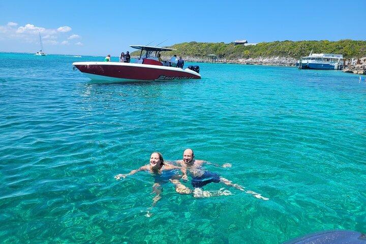 Créez votre propre aventure de luxe à Nassau avec un photographe