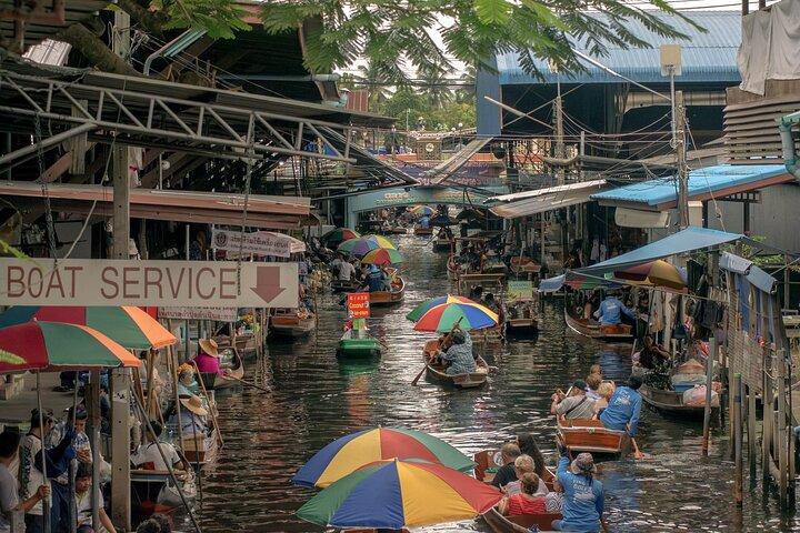 Mercado flotante único de Damnoen Saduak y Palacio Real desde Hua Hin