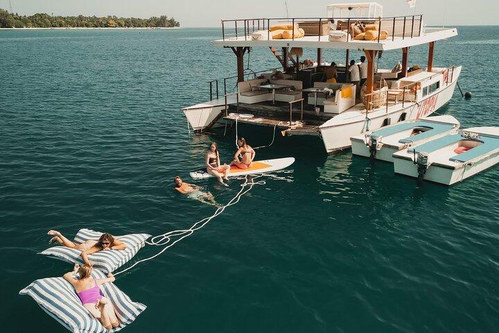 4-in-1 Nusa Lembongan Snorkel and Sunset Half Day Dinner Cruise