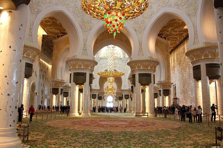 Private Abu Dhabi Half Day City Tour with Customizable Itinerary