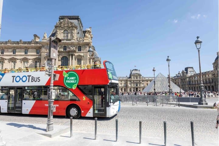 Paris Unlimited Pass: Museum Pass, Louvre, Eiffel Tower & Bus