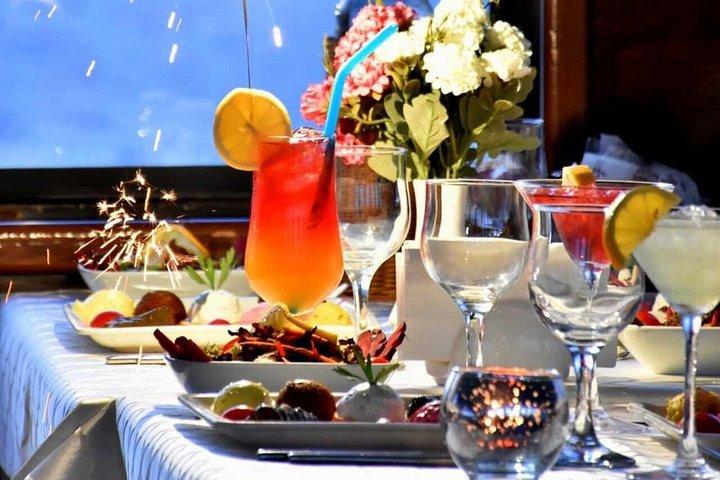 Istanbul Bosphorus Night Time Show And Dinner with Soft Drinks