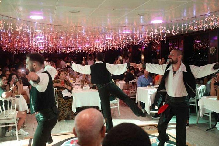 Istanbul Bosphorus Night Time Show And Dinner with Soft Drinks