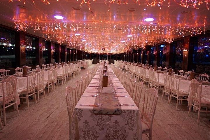 Istanbul Bosphorus Night Time Show And Dinner with Soft Drinks