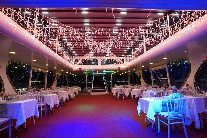 Istanbul Bosphorus Night Time Show And Dinner with Soft Drinks