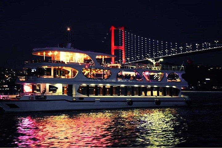 Istanbul Bosphorus Night Time Show And Dinner with Soft Drinks