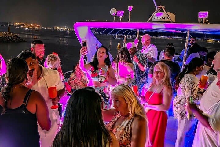 Dubai Marina Luxury Yacht Party with BBQ, Open Bar & Live DJ