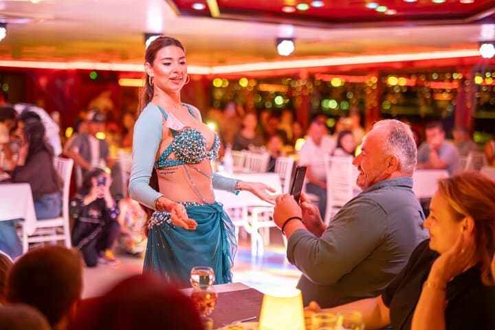 Istanbul Bosphorus Dinner Cruise with Music and Live Performances