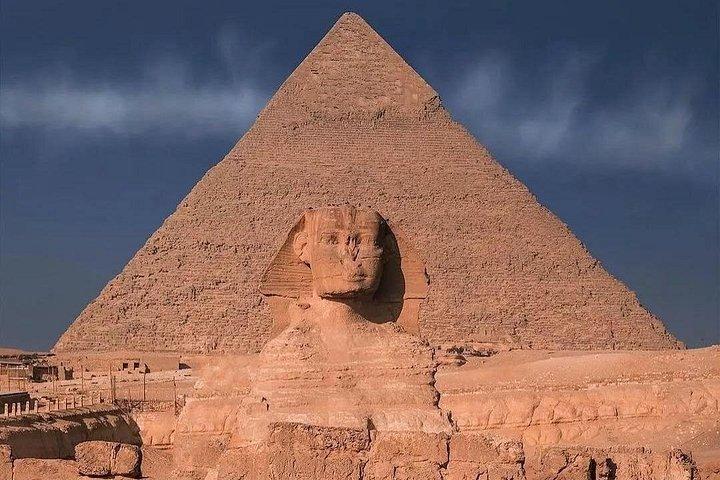 ピラミッド スフィンクス 大エジプト博物館 ナイル フェルッカ または バザール