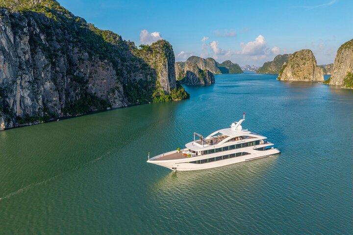 From Hanoi: Luxury Leona 5-Star Day Cruise Explore Halong Bay