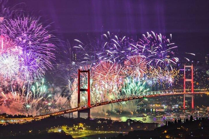 New Year’s Eve 2027 Cruise with Unlimited Drinks