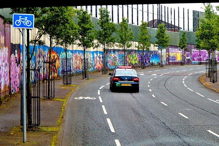 Excursão privada pela história de Belfast – Murals & Crumlin Gaol