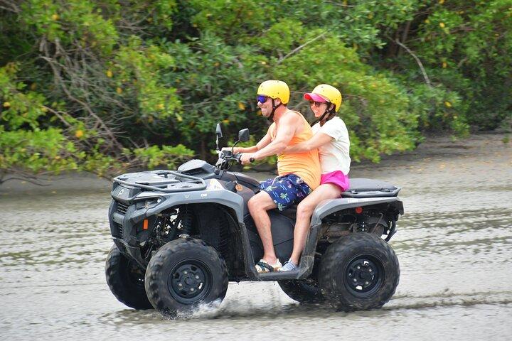 コスタリカATV&乗馬アドベンチャー