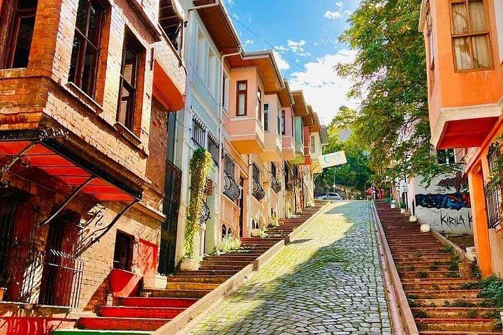 Historic Balat and Chora Tour with Sunset Bosphorus Cruise