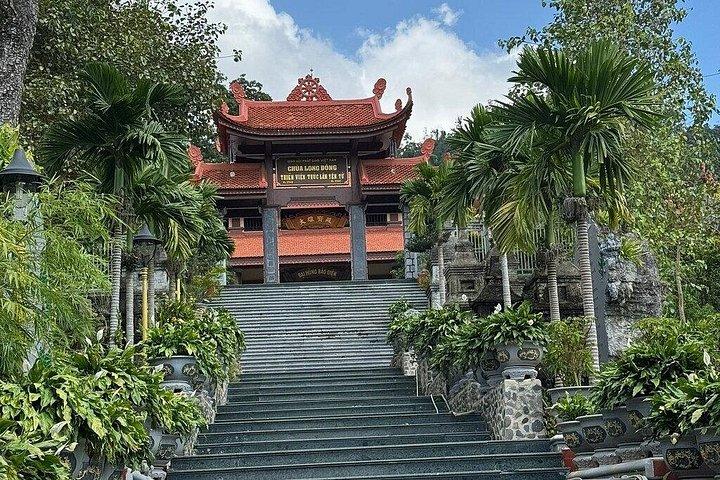 ハノイ：イエンツー山の神聖な美しさへのプライベート日帰り旅行