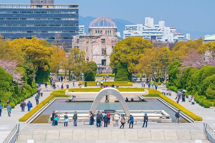 Excursão de dia inteiro por Hiroshima e Miyajima Island com motorista Inglês