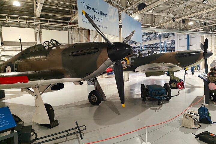 RAF航空機ロンドン博物館WW2プライベートカーホテル送迎