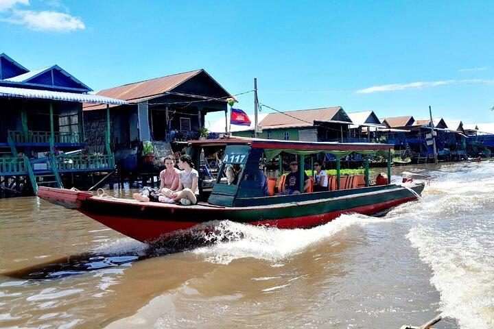 Kampong Phluk Floating Village & Sunset Lake Tour