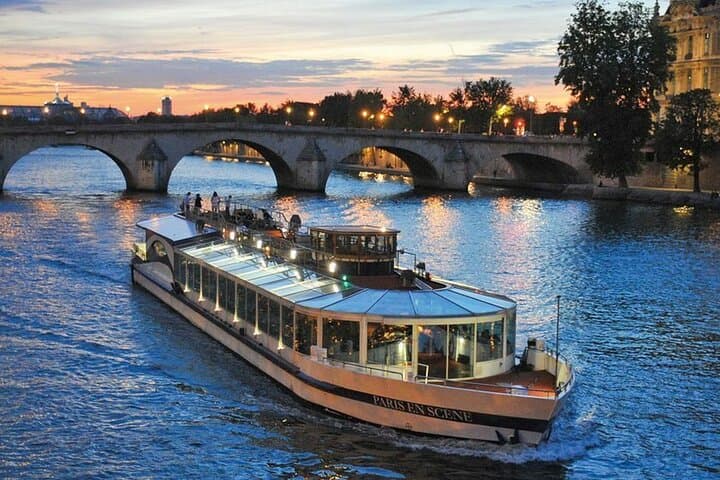 Paris City Guided Tour with Seine River Cruise