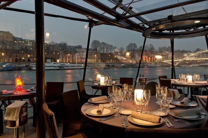 Paris City Guided Tour with Seine River Cruise