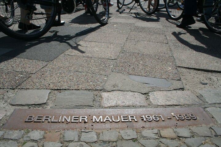 Berlin: Private Bike Tour of the Berlin Wall and Third Reich