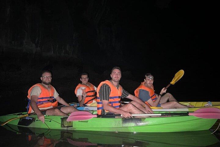 Sunset and Bioluminescent Kayaking Tour in Lan Ha Bay with Dinner