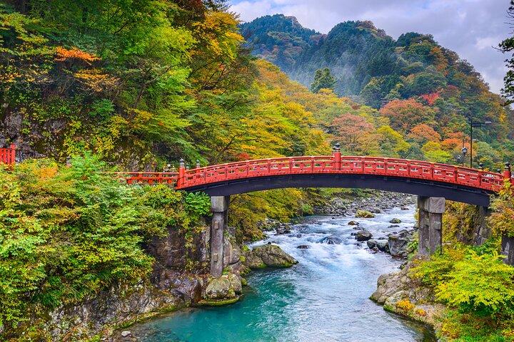 東京の滝と湖と山から楽しむ日光日帰り旅行