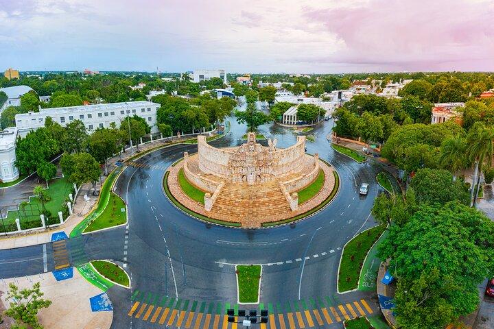 Gita privata di un giorno da Mérida a Chichén Itzá Izamal e Cenote
