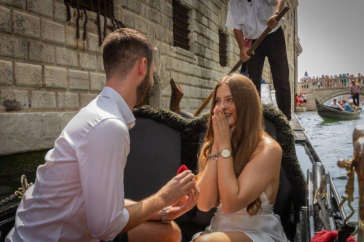 Sesión de fotos en góndola de Venecia: una experiencia mágica en los canales