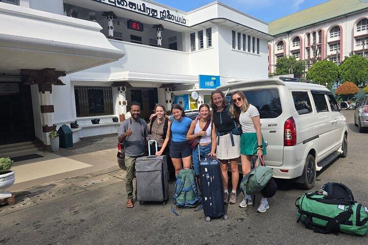 Privater Tagesausflug nach Sigiriya, Dambulla Cave Temple und Safari