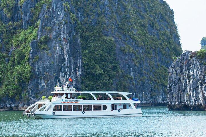 Halong Bay Luxus Tagesausflug von Hanoi mit Alova Premium