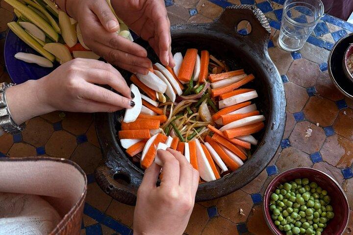 観光レストランではないアトラスで家庭料理体験