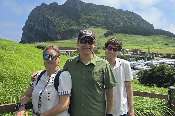 Privat Mini Van Taxi Charter Tour Bästa sevärdheterna i Jeju ön