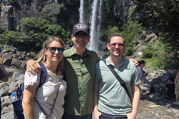 Privat Mini Van Taxi Charter Tour Bästa sevärdheterna i Jeju ön