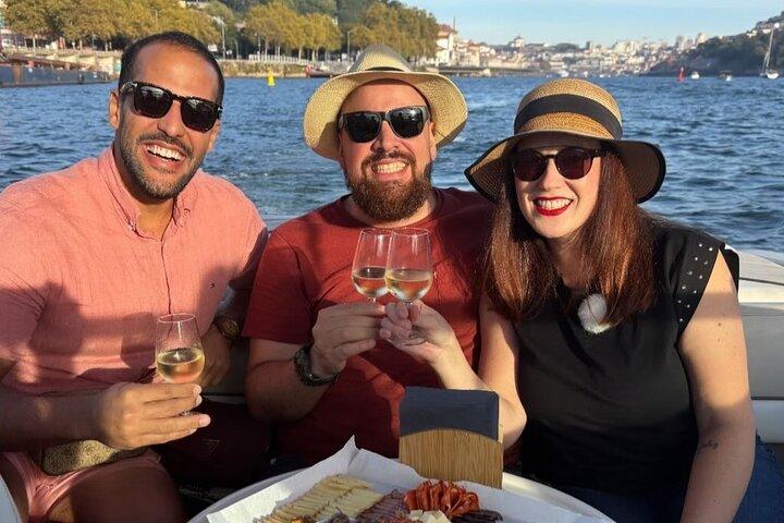 Porto : Den mest lokale bådtur med Port Wine tasting (1-6 personer)