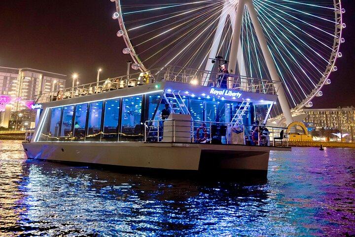 Dhow Cruise Dubai Marina med middagsbuffé