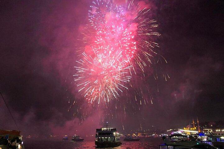 Istanbul New Year's Eve Bosphorus Dinner Cruise Party 2027
