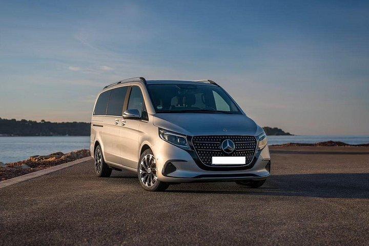 Luxury Mercedes Vito Airport Transfer in Istanbul