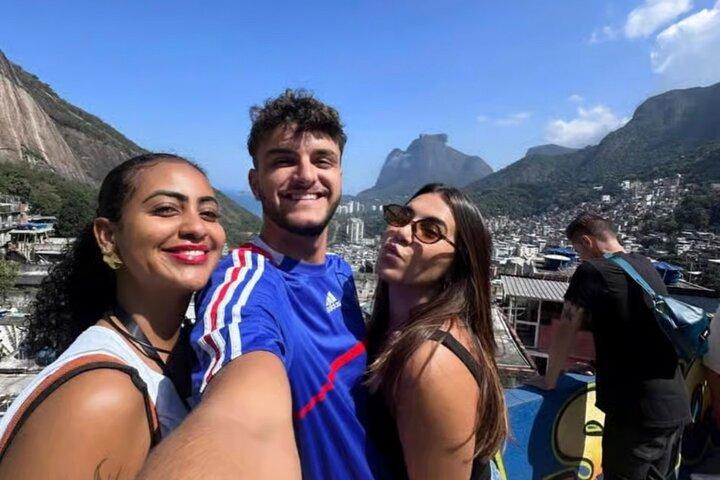 Favela Tour in Rocinha With a Local Guide